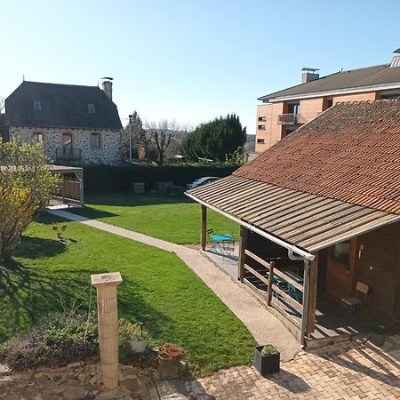 Le Miraillet, Gite Saint-Illide ภายนอก รูปภาพ