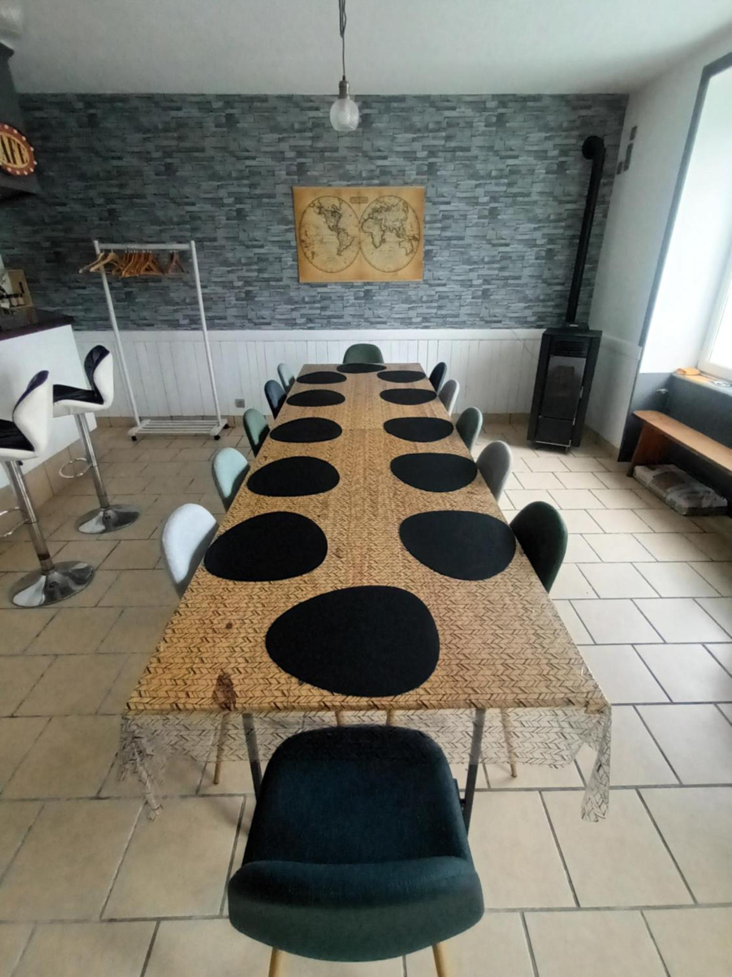 Le Miraillet, Gite Saint-Illide ภายนอก รูปภาพ